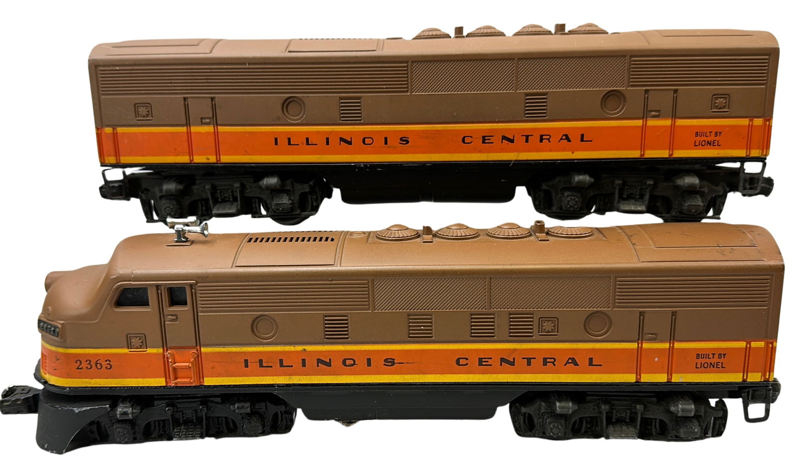 Lionel Diesel Engines Illinois Central 2363 A & B units (1 of 6)