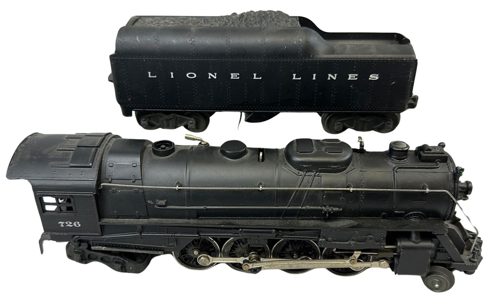 Lionel Engine+Tender Berkshire 2-8-4-Locomotive 726 (1 of 6)