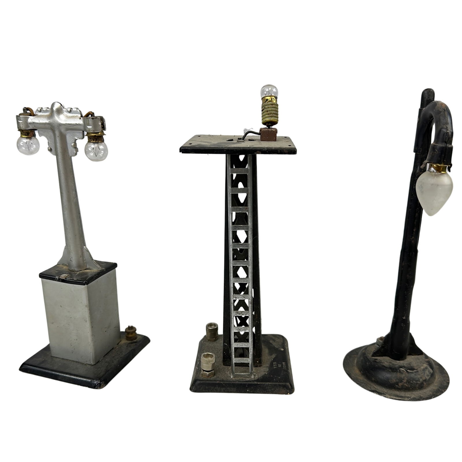 MARX Main Street Lamp Post+Steel Lamp Signal Tower (1 of 5)