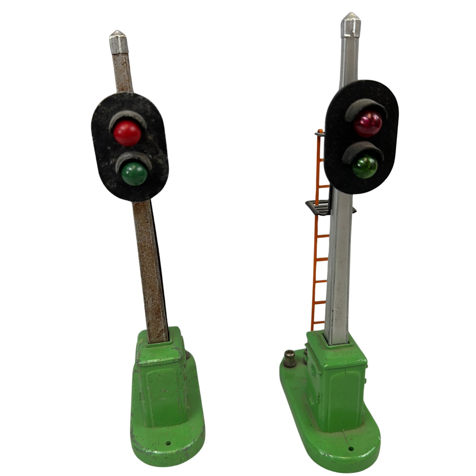 2 Lionel 153 Metal Signals Red Green: 2 Lionel 153 Metal Signals Red Green
