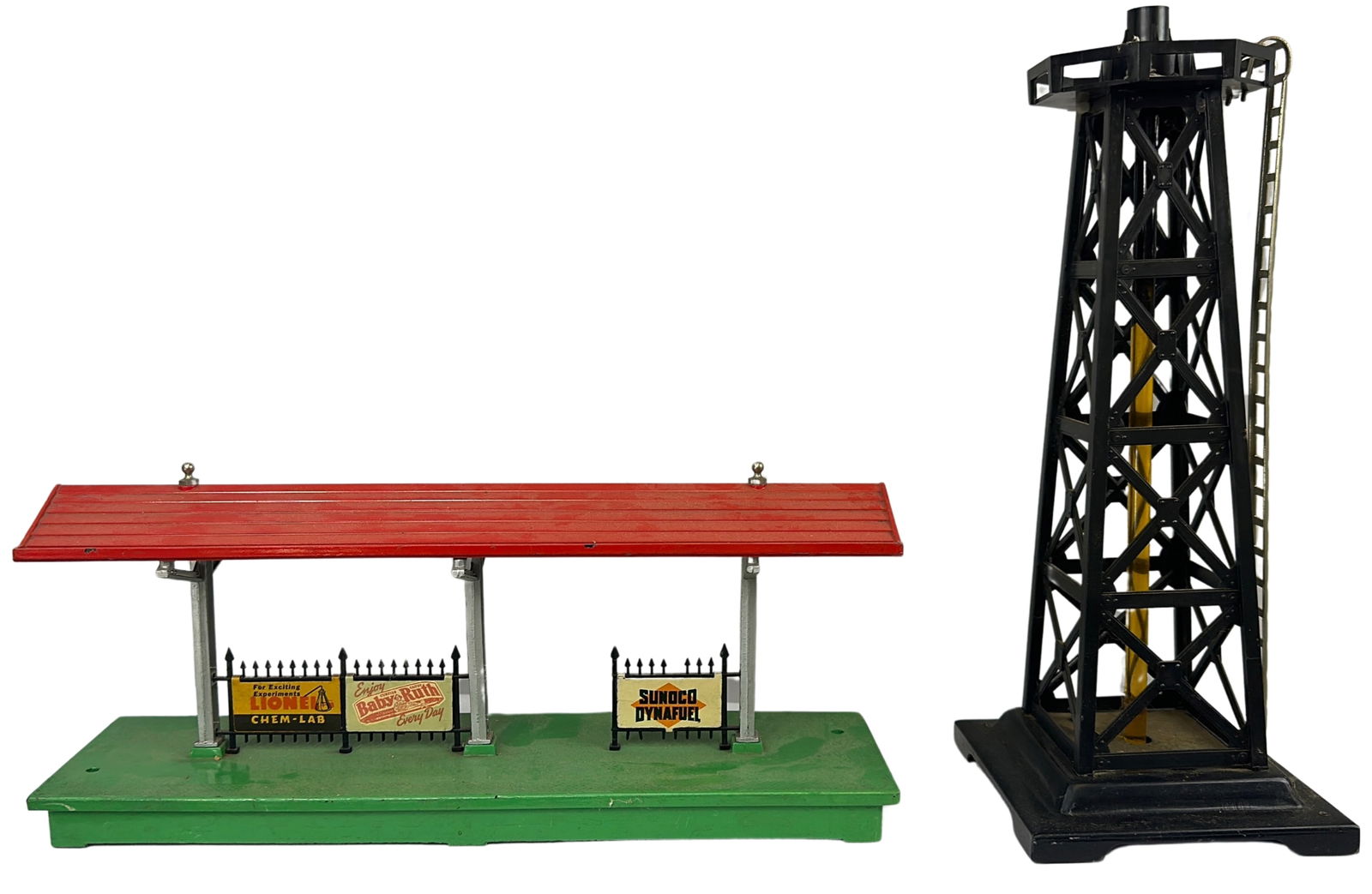 156 Lionel Depot Platform Building & MARX Tower Signal (1 of 5)