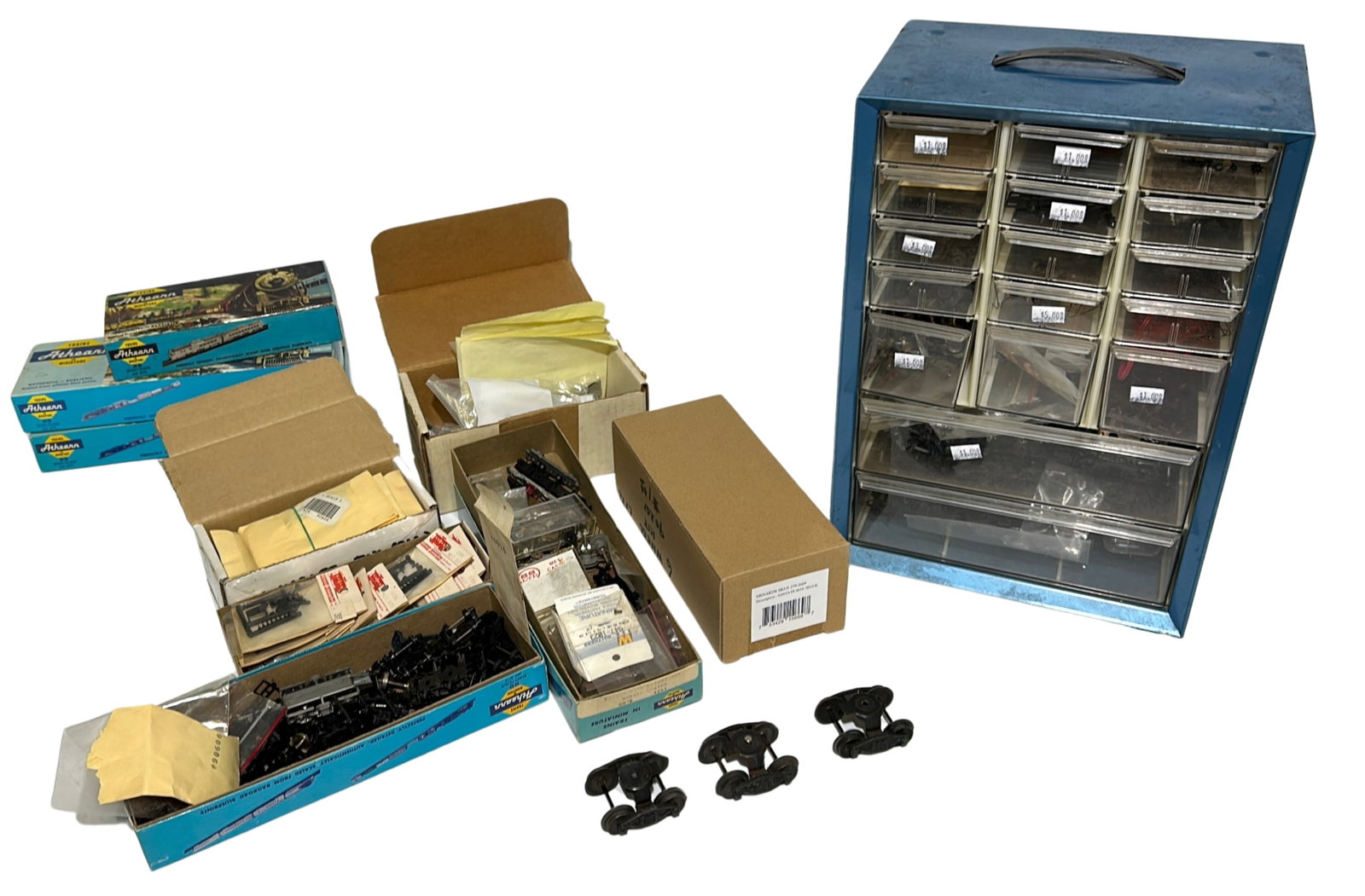 Parts Lot Athearn Empty Model Box Parts Hardware Clips: Model Train Parts Mixed Lot: Athearn Empty Model Boxes Parts Hardware Clips +