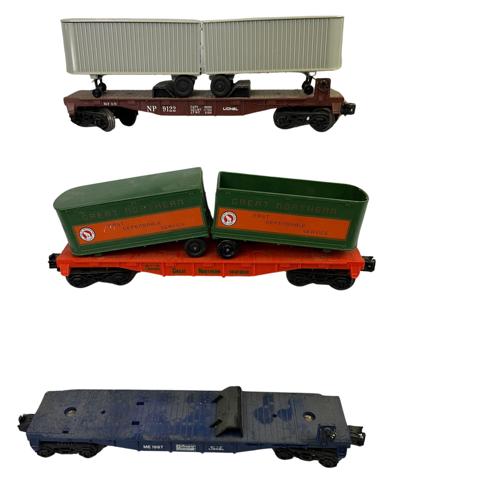 Lionel 1987 9282 Trailers Carriers 9122 Great Northern: Lionel Post War Plastic Lot: 1987 9282 Trailers Carriers 9122 Great Northern