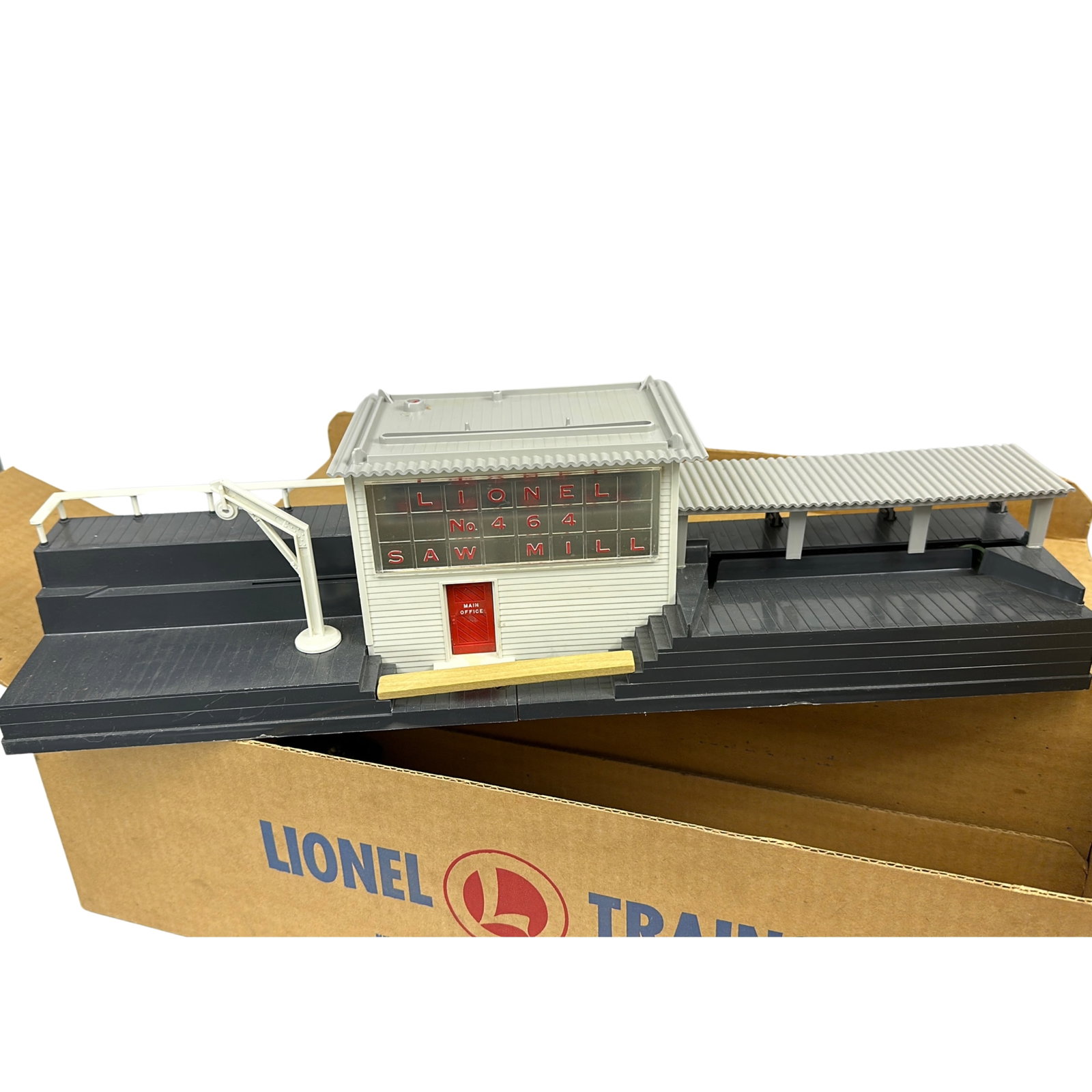 Lionel 464 Operating Lumber SawMill Vibrating Logs: Lionel O Gauge No. 464 Operating Lumber Saw Mill Vibrating Conveyer Logs Original Packaging Unused