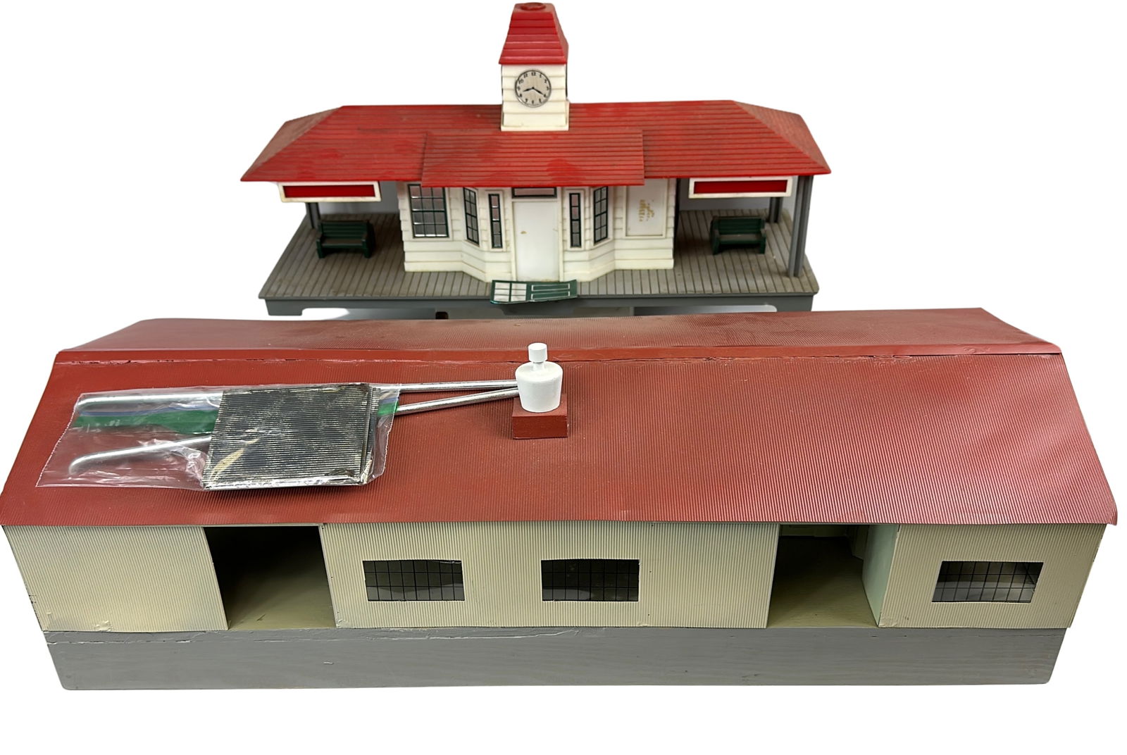 Railway Express Building PushButton Corrugated Metal (1 of 7)