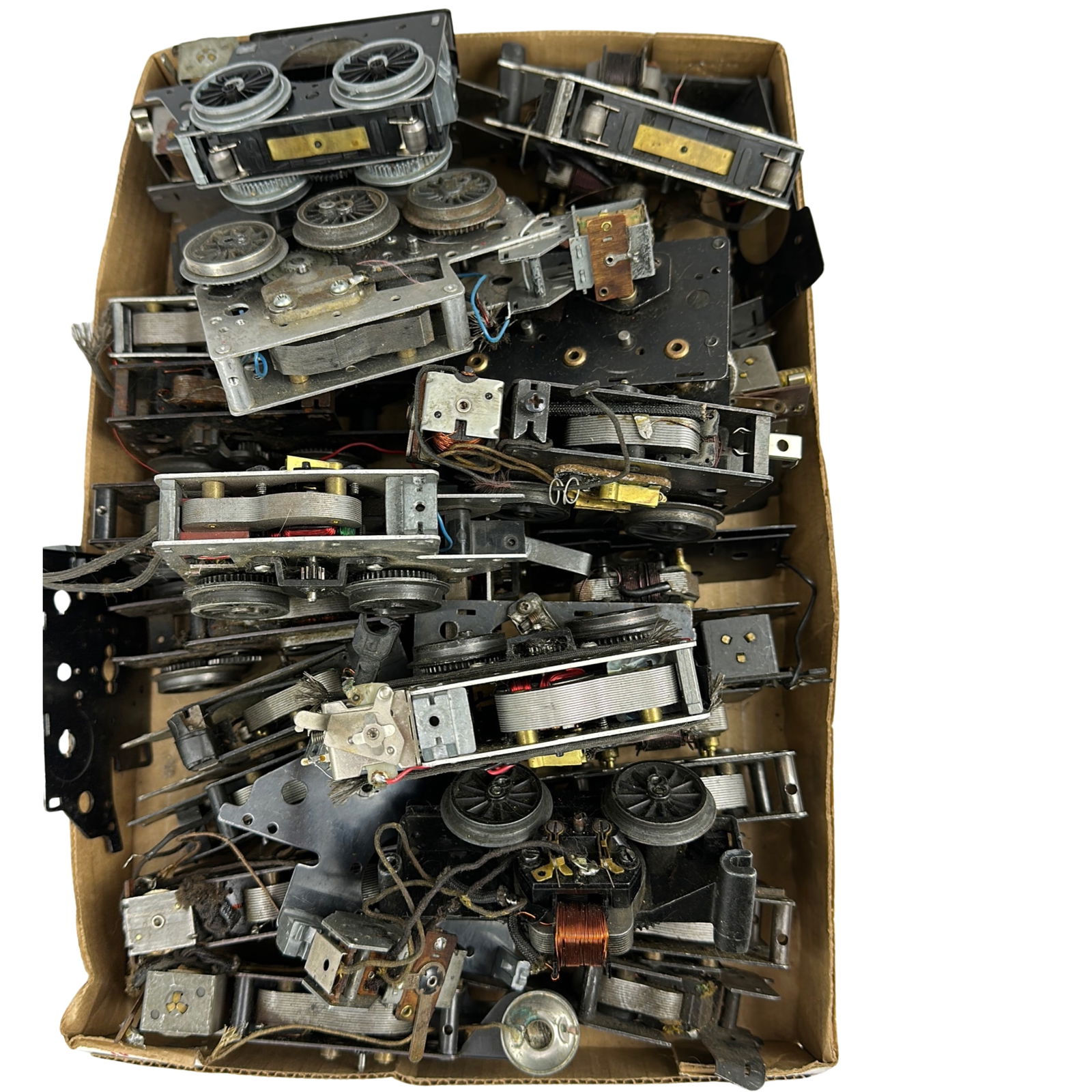 Misc Lot 027 Lionel Mechanisms HUGE LOT (1 of 4)