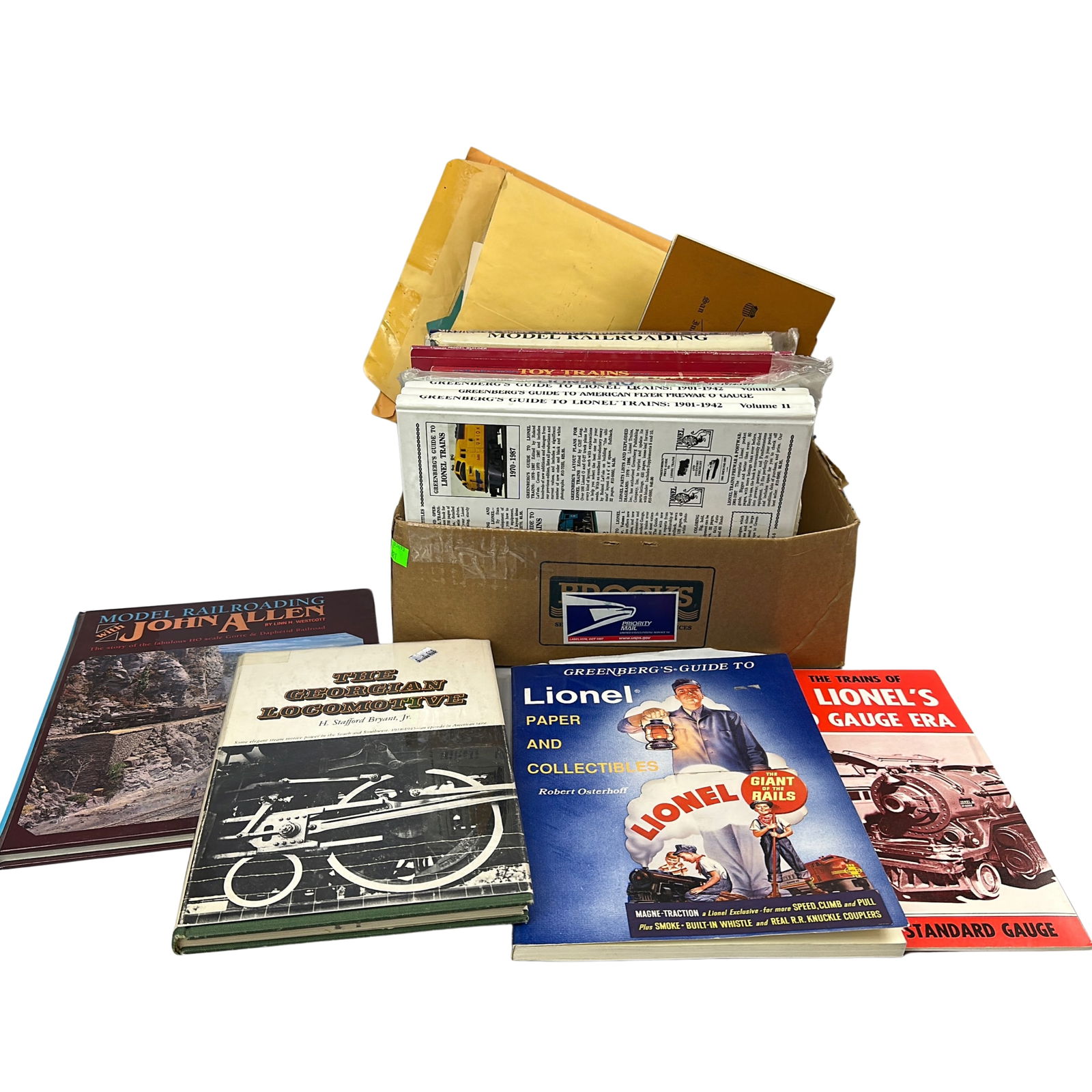 Misc Lot GuideBooks MARX LionelGreenbergs AmericanFlyer (1 of 4)