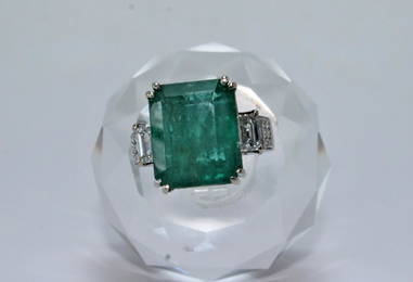 IGI Certified 12.83 carat Zambian emerald and diamond ring - 14k white gold