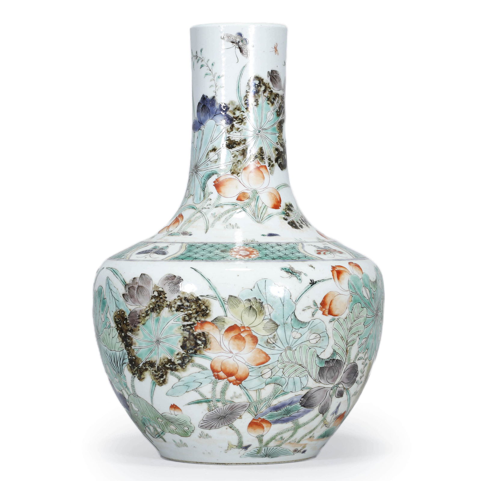 Wucai Flower And Bird Vase: Wucai Flower And Bird Vase Width:22cm.Height:39.5cm. Provenance: Acquired from Chinese Antique Shop released out around late Qing Dynasty. Wucai flower and bird vase, is of straight mouth connecting l