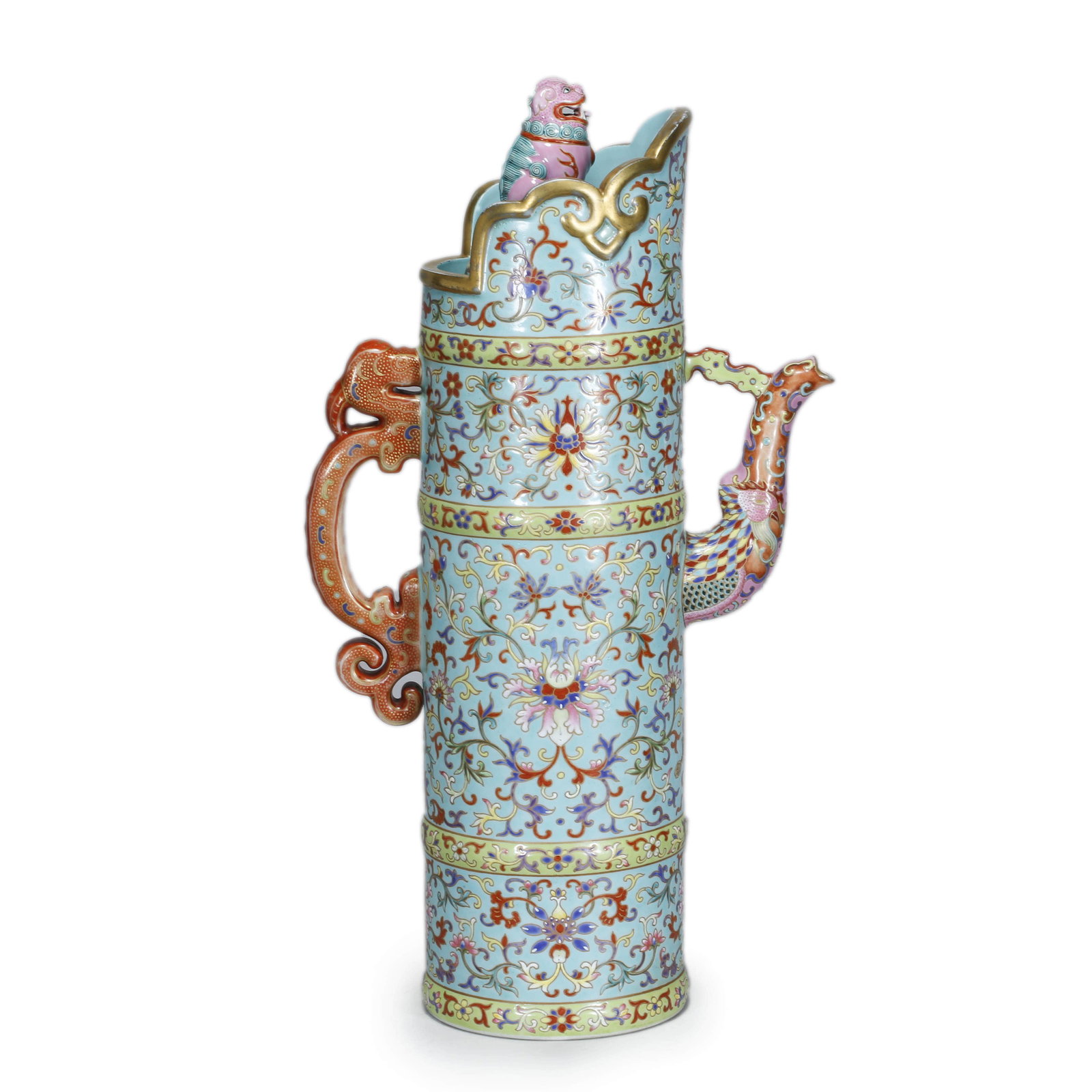 Green Ground Famille Rose Mdong-Mo Vase: Green Ground Famille Rose Mdong-Mo Vase Length:28.5cm.Height:49.5cm. Provenance: Acquired from Chinese Antique Shop released out around late Qing Dynasty. Famille rose interlocking floral decoration a