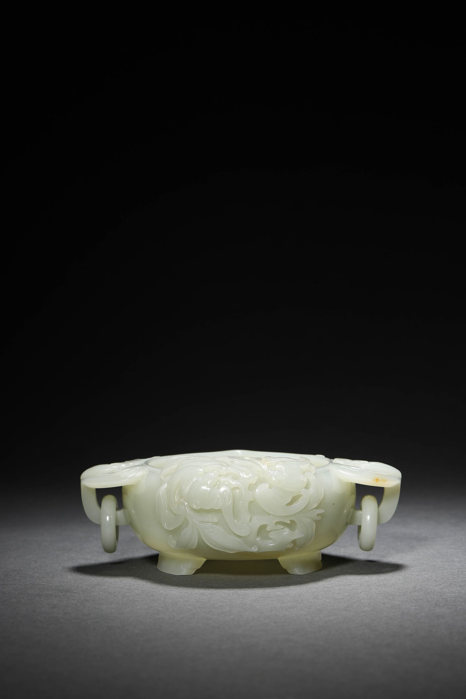 A QING DYNASTY WHITE JADE PEACH BRUSH WASHER (1 of 8)