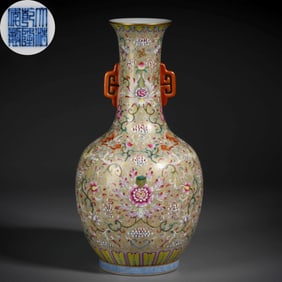 A FALANGCAI-ENAMELED DOUBLE-HANDLED VASE