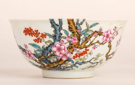 AN INSCRIBED FAMILLE ROSE FLOWERS AND POETRY BOWL