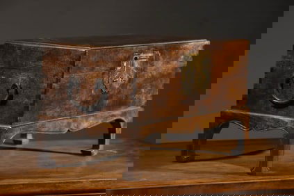 A HUANGHUALI JEWELRY BOX