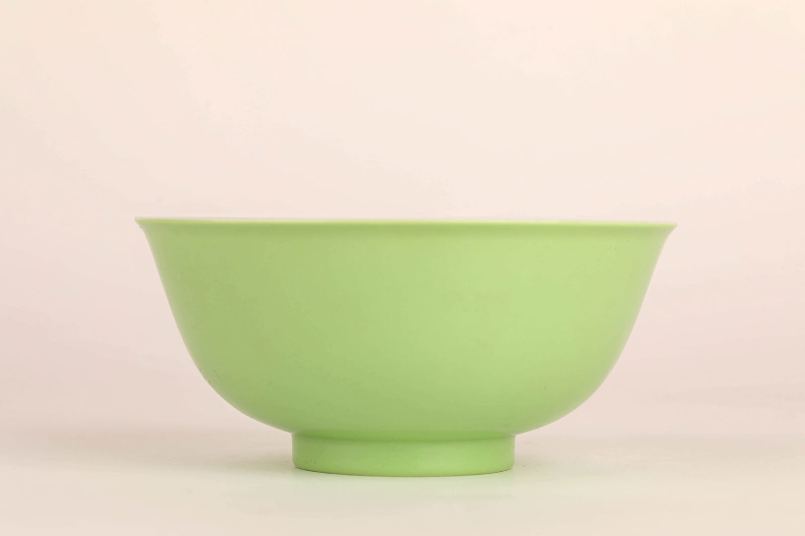 A GREEN-GLAZED BOWL (1 of 6)