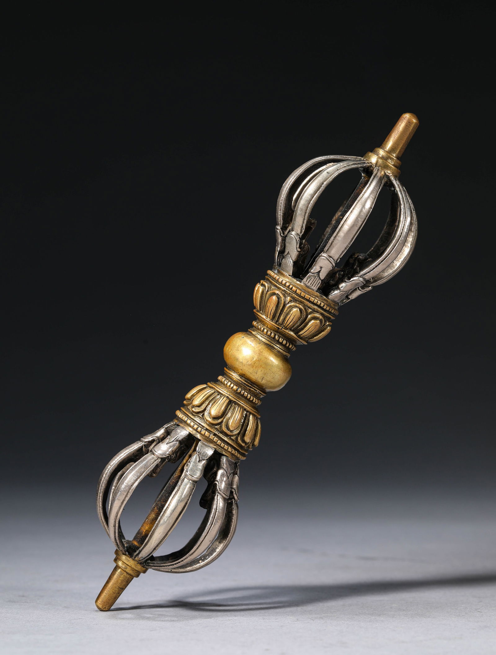 A TIBETAN MING DYNASTY SILVER VAJRA TIBET (1 of 5)