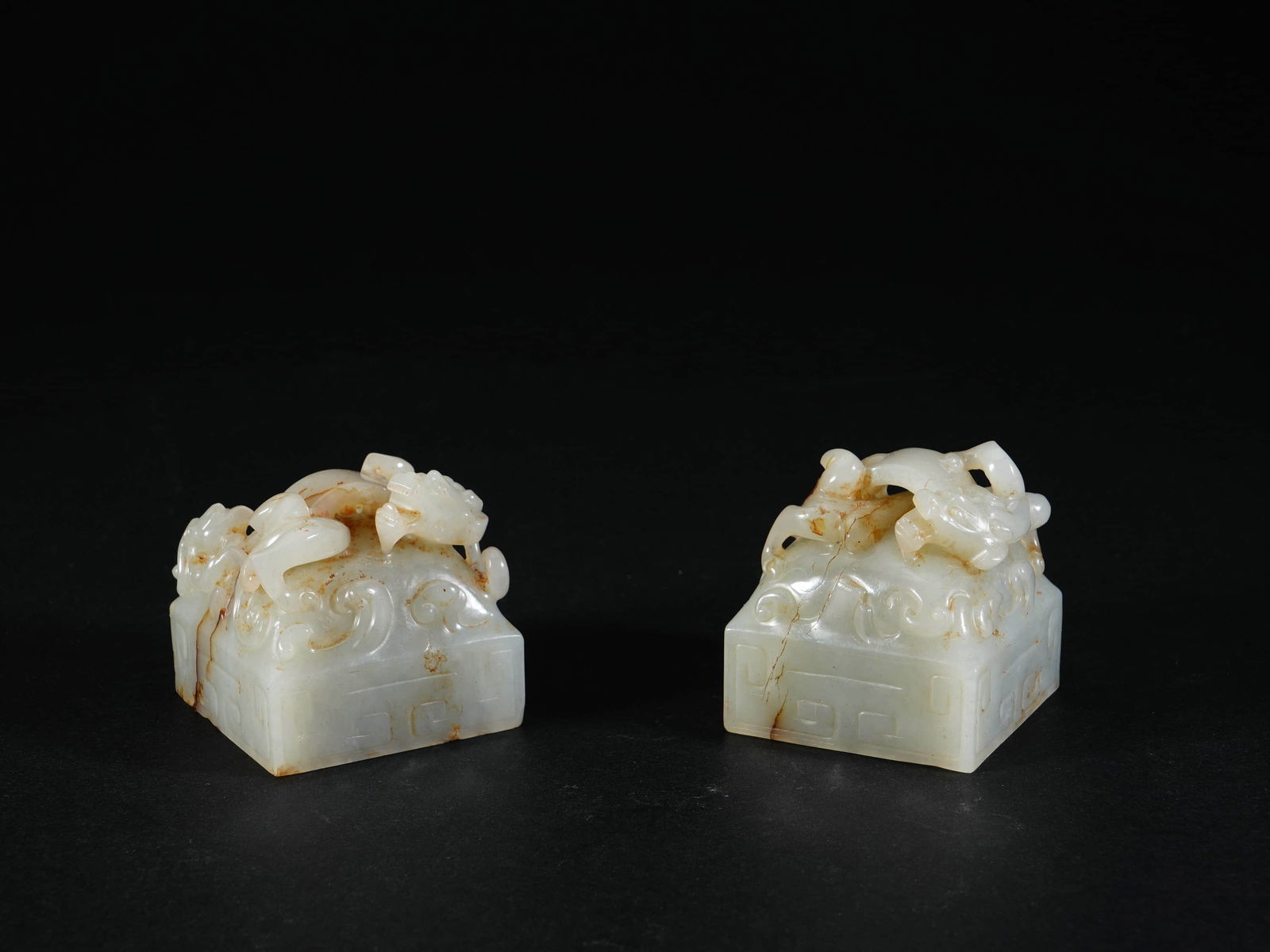A HETIAN JADE DRAGON PATTERN SEAL (1 of 7)