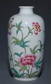 A FAMILLE ROSE 'GUANYIN' VASE, QIANLONG MARK
