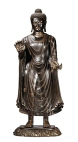AN ALLOY COPPER INLAID WITH SILVER SHAKYAMUNI BUDDHA IN TIBET TUBO DYNASTY STYLE