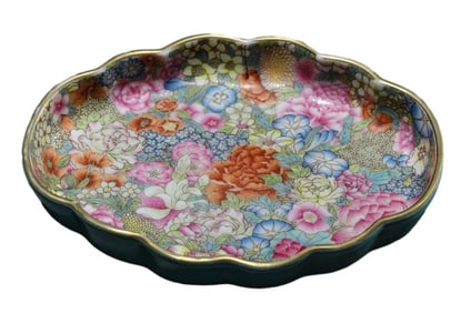 A FAMILLE ROSE 'MILLEFLEURSL' BRUSH WASHER