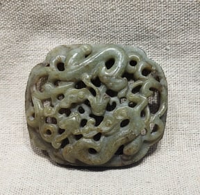 A JADE 'TWIN DRAGONS' PLAQUE