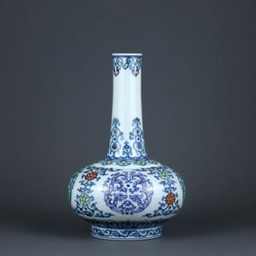 DOUCAI 'FLOWERS AND CHI DRAGON' GALLBLADDER-SHAPED VASE