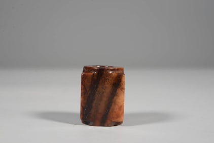 AN ARCHAIC JADE CONG