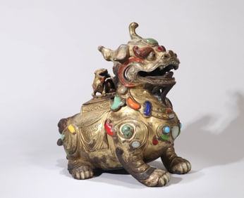 A GILT-BRONZE GEM-INLAID 'AUSPICIOUS BEAST' CENSER