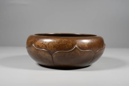 A BRONZE 'LOTUS-PETAL' BOWL-SHAPED CENSER