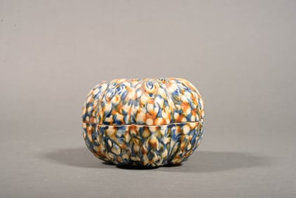 A SANCAI 'MELON-RIBBED' COVERED BOX