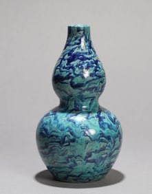 A GOURD SHAPED VASE
