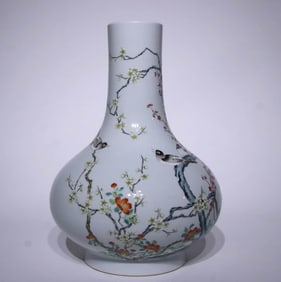 A FAMILLE-ROSE 'FLOWER AND BIRD'VASE