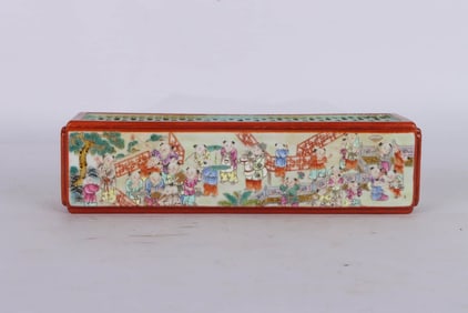 AN IRON-RED FAMILLE-ROSE 'HUNDRED BOYS' AROMATHERAPY