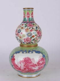 A FALANGCAI MEDALLION GOURP SHAPED VASE