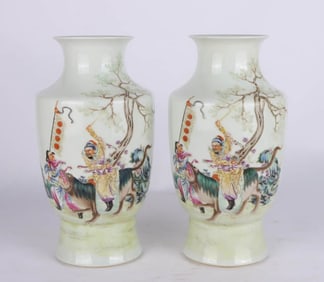 A FAMILLE-ROSE 'FIGURE' VASE
