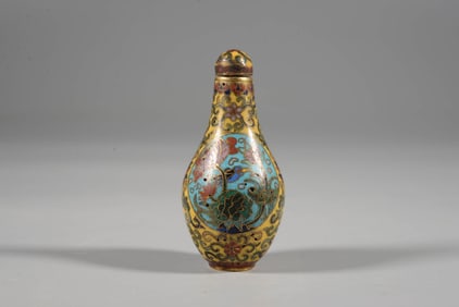 A CLOISONNé 'FLORAL' SNUFF BOTTLE