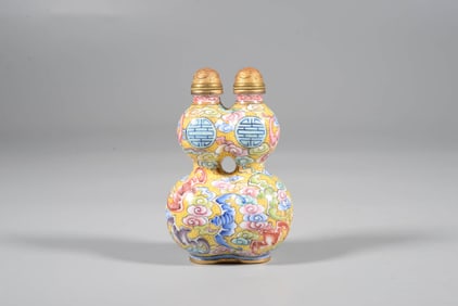 A PAINTED ENAMEL 'CLOUDS AND BATS' SNUFF BOTTLE