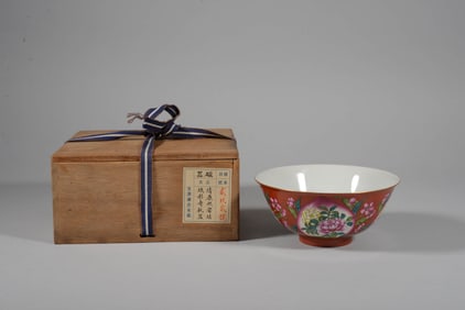 A RED-GROUND ENAMEL 'PEACHES OF SHOU AND PEONIES' BOWL