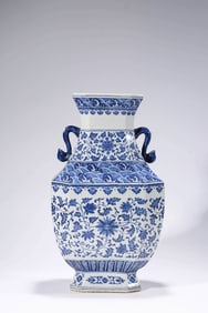 A BLUE AND WHITE 'WAVE' VASE