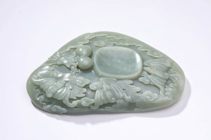 A JADE 'BAT AND SHOU' POEM BRUSH REST