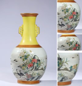 A FAMILLE ROSE 'FLORAL' VASE