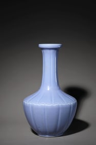 A BLUE-GLAZED MELON SHAPED VASE