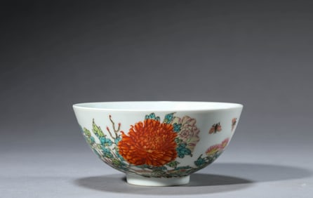 A FAMILLE ROSE 'FLORAL' BOWL