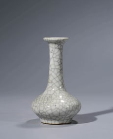 A GE-TYPE VASE