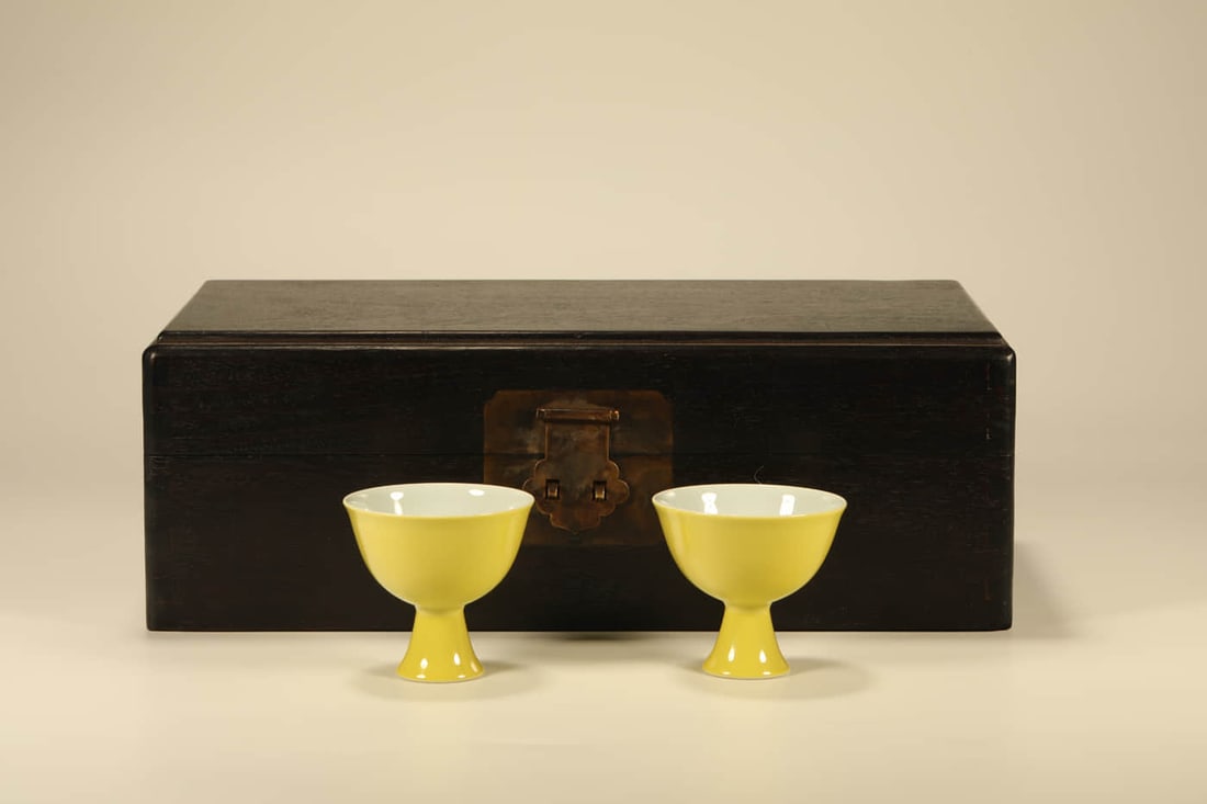 A PAIR OF LEMON-YELLOW GLAZED STEM CUPS (1 of 7)