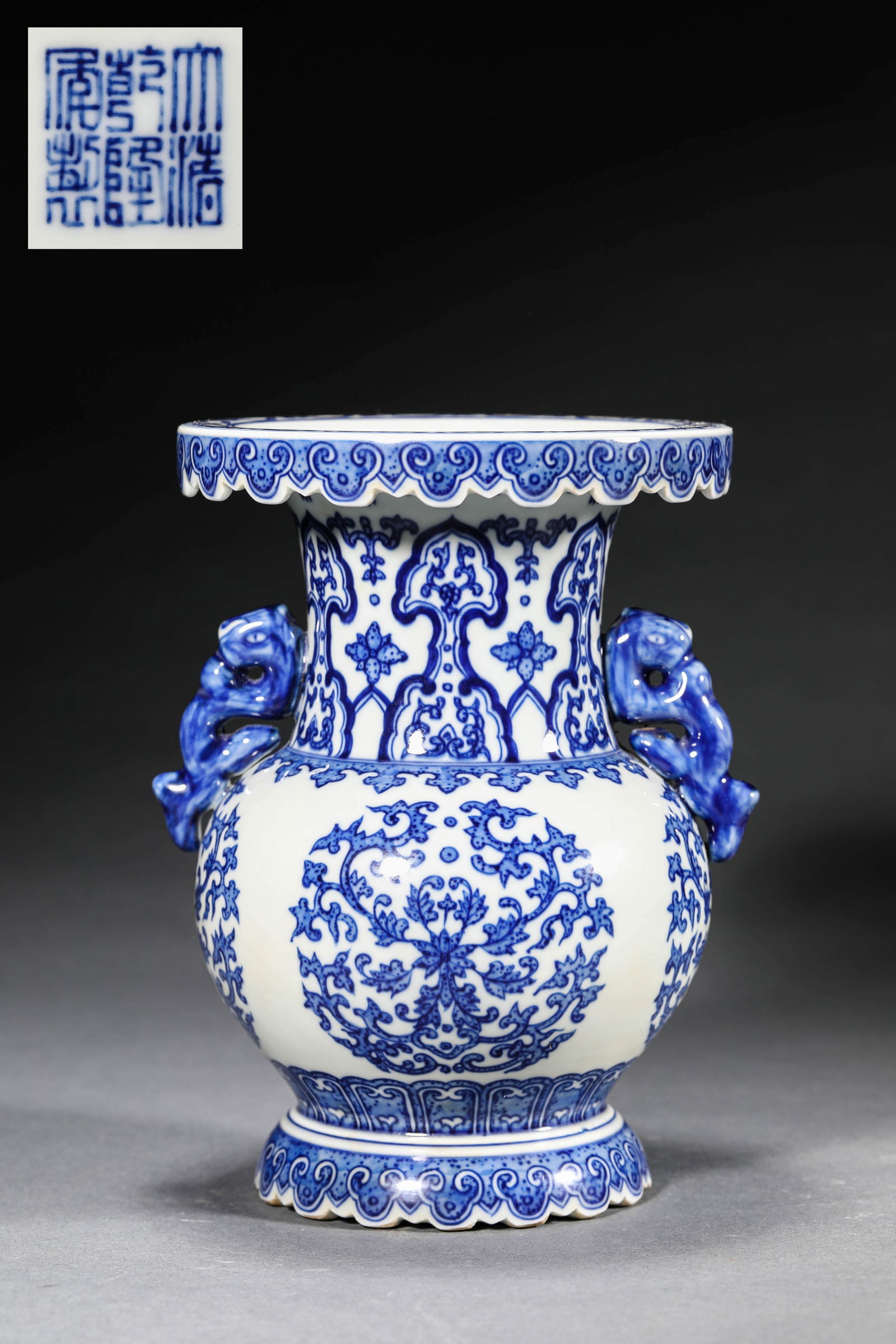 A BLUE AND WHITE ' FLOWERS'  JAR (1 of 7)
