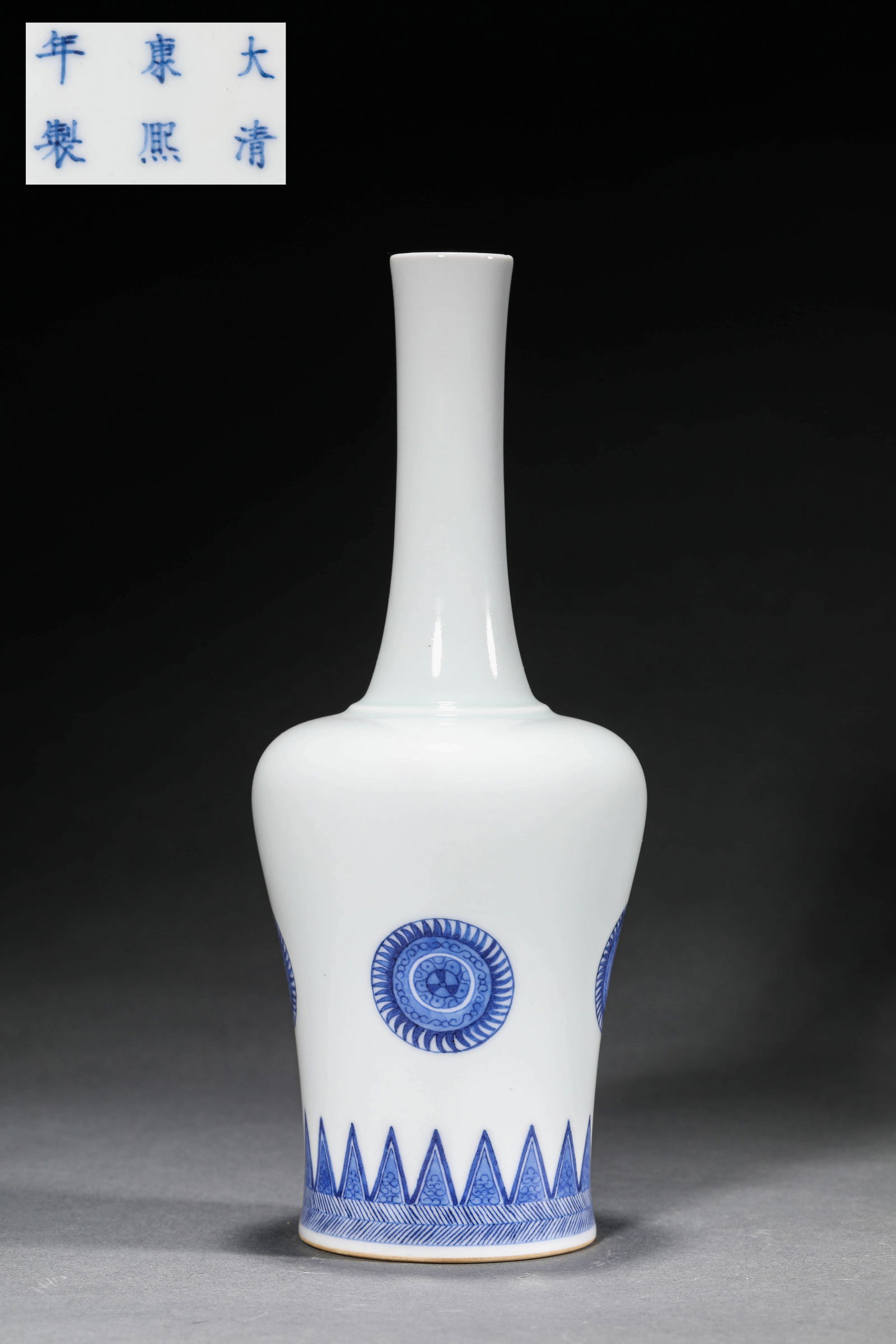 A BLUE AND WHITE ' FLOWERS' BELL-SHAPED VASE (1 of 5)