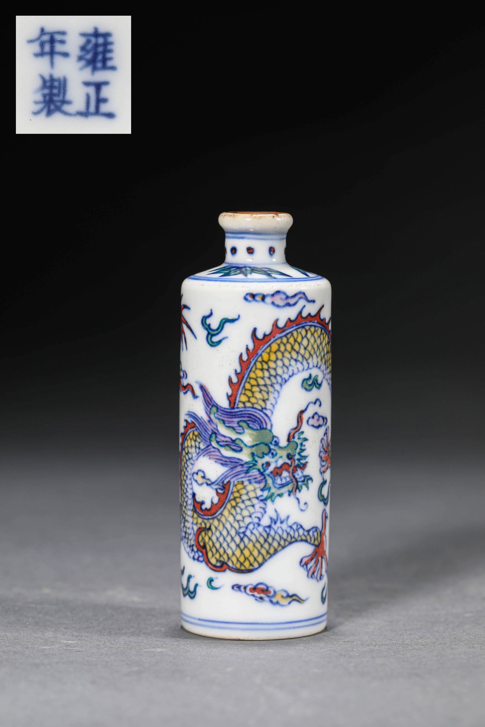 A DOUCAI 'CLOUDS AND DRAGON' SNUFF BOTTLE (1 of 6)
