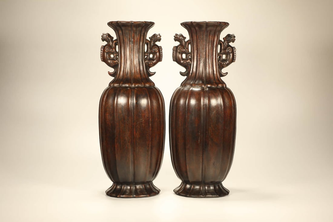 A PAIR OF EAGLEWOOD VASES (1 of 6)