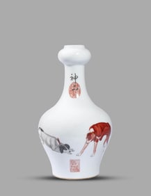 A FAMILLE-ROSE 'TWO DOGS WITH POEM' GARLIC-HEAD SHAPED VASE